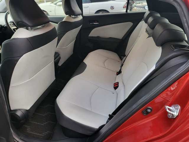 トヨタ プリウス １．８ Ｓ ツーリングセレクション H27年 (関東) 99