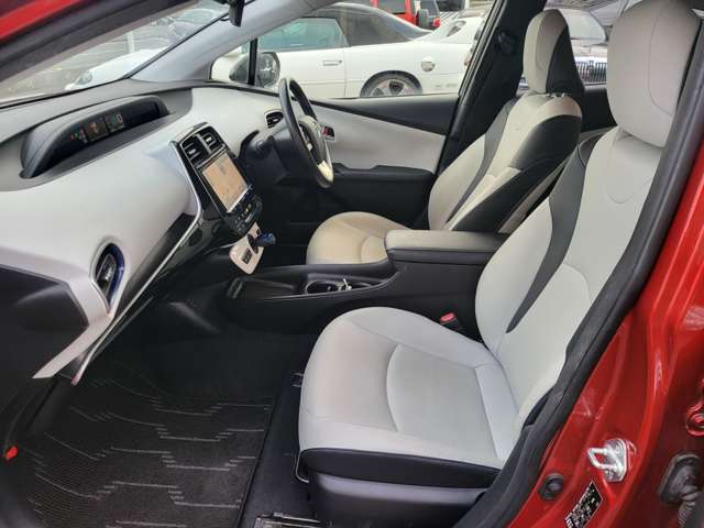 トヨタ プリウス １．８ Ｓ ツーリングセレクション H27年 (関東) 99