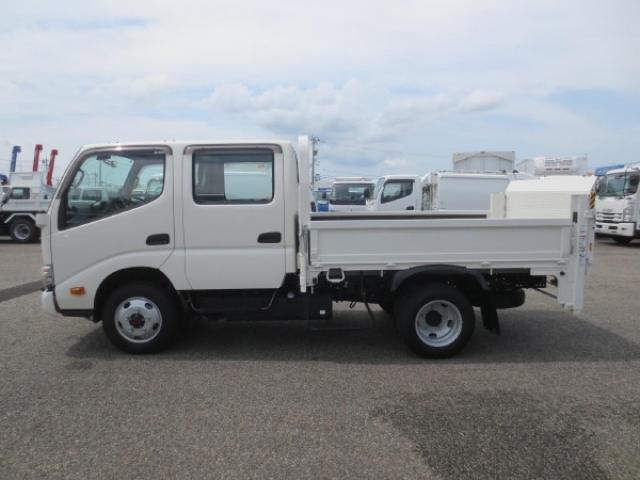 日野自動車 デュトロ ２Ｔ R6年 () 99