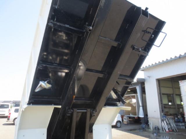 三菱フソウ キャンター ３Ｔ R5年 () 99