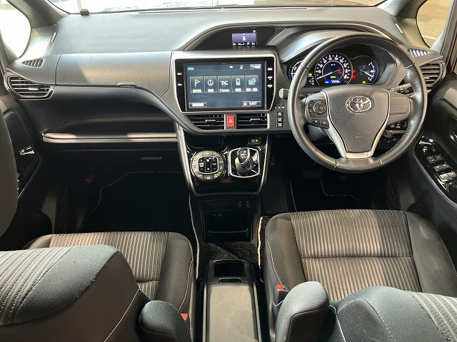 トヨタ ヴォクシー １．８ ハイブリッド ＺＳ 煌 H30年 (近畿) 99