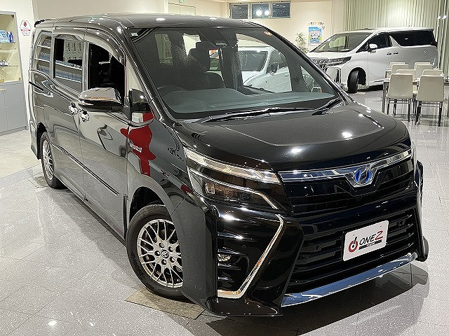 トヨタ ヴォクシー １．８ ハイブリッド ＺＳ 煌 H30年 (近畿) 99