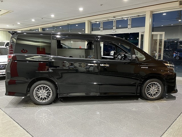 トヨタ ヴォクシー １．８ ハイブリッド ＺＳ 煌 H30年 (近畿) 99