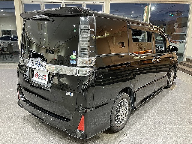 トヨタ ヴォクシー １．８ ハイブリッド ＺＳ 煌 H30年 (近畿) 99