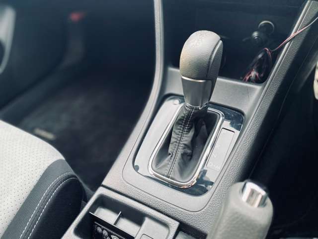 スバル インプレッサスポーツ　ハイブリッド ハイブリッド ２．０Ｉ－Ｌ アイサイト ４ＷＤ H26年 (中国) 99