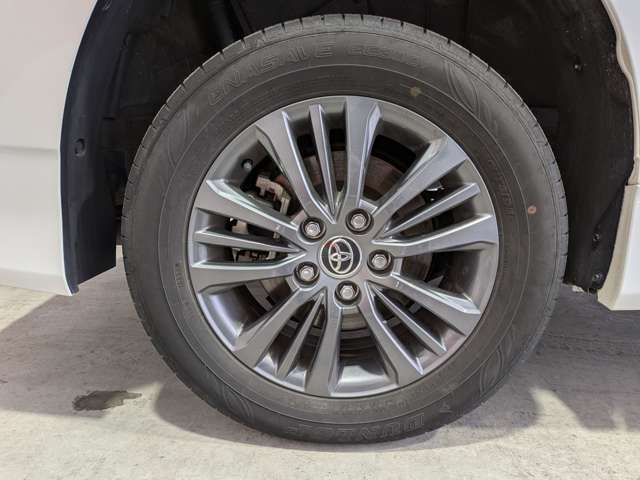 トヨタ ヴォクシー １．８ ハイブリッド Ｓ－Ｚ Ｅ－ＦＯＵＲ ４ＷＤ R6年 (東北) 99