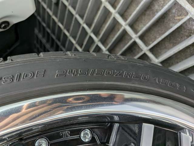 トヨタ クラウン　ハイブリッド ハイブリッド ２．５ Ｇ エグゼクティブ ＦＯＵＲ ４ＷＤ R1年 (東北) 99