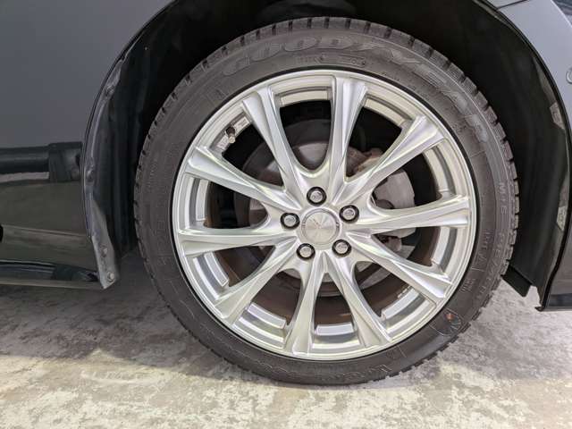 トヨタ プリウス １．８ Ａ ツーリングセレクション Ｅ－ＦＯＵＲ ４ＷＤ H28年 (東北) 99