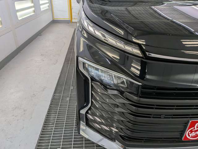 トヨタ ヴォクシー １．８ ハイブリッド Ｓ－Ｚ Ｅ－ＦＯＵＲ ４ＷＤ R5年 (東北) 99