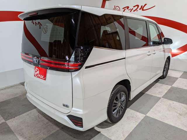 トヨタ ヴォクシー １．８ ハイブリッド Ｓ－Ｚ Ｅ－ＦＯＵＲ ４ＷＤ R5年 (東北) 99
