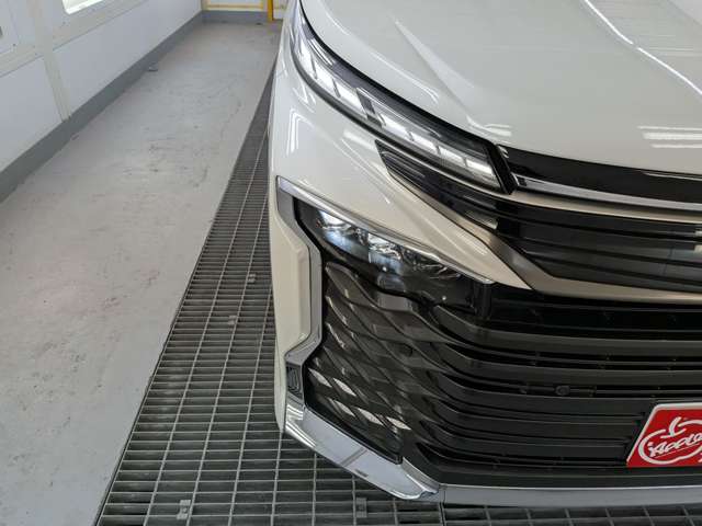 トヨタ ヴォクシー １．８ ハイブリッド Ｓ－Ｚ Ｅ－ＦＯＵＲ ４ＷＤ R5年 (東北) 99