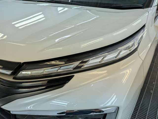 トヨタ ヴォクシー １．８ ハイブリッド Ｓ－Ｚ Ｅ－ＦＯＵＲ ４ＷＤ R5年 (東北) 99