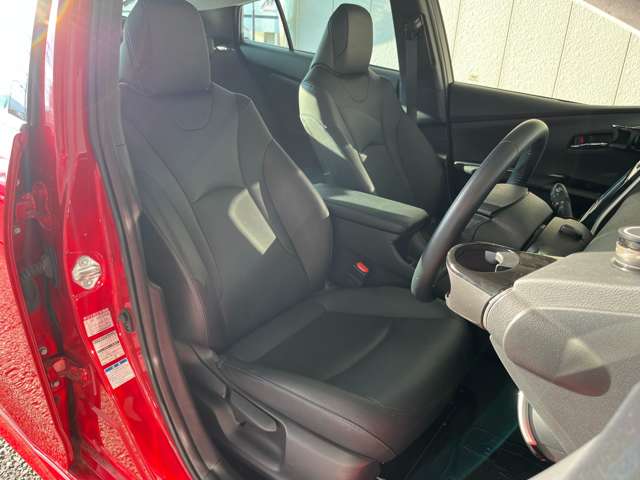 トヨタ プリウス １．８ Ｓ ツーリングセレクション Ｅ－ＦＯＵＲ ４ＷＤ R1年 (東北) 99