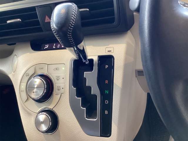 トヨタ シエンタ　ハイブリッド ハイブリッド １．５ Ｇ H29年 (近畿) 99