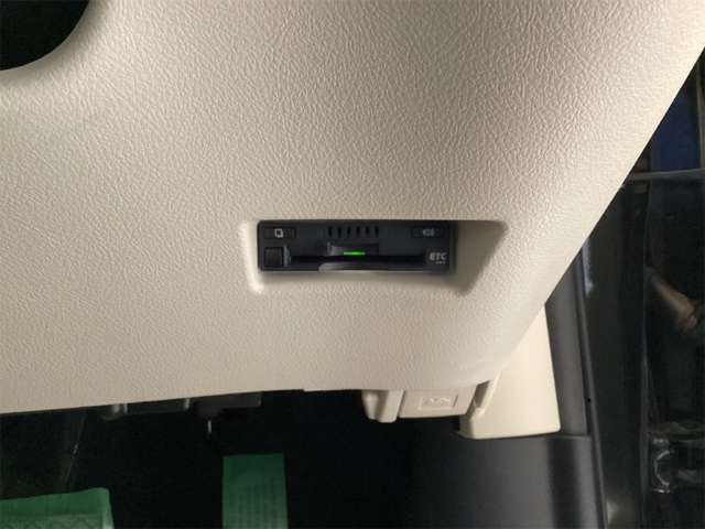 トヨタ シエンタ　ハイブリッド ハイブリッド １．５ Ｇ H29年 (近畿) 99