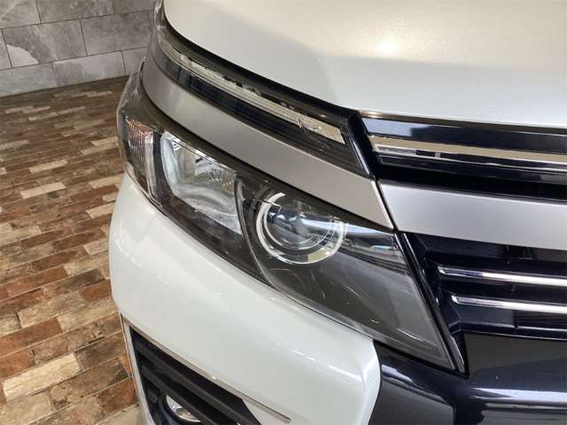 トヨタ ヴォクシー ２．０ ＺＳ 煌ＩＩ H29年 (近畿) 99