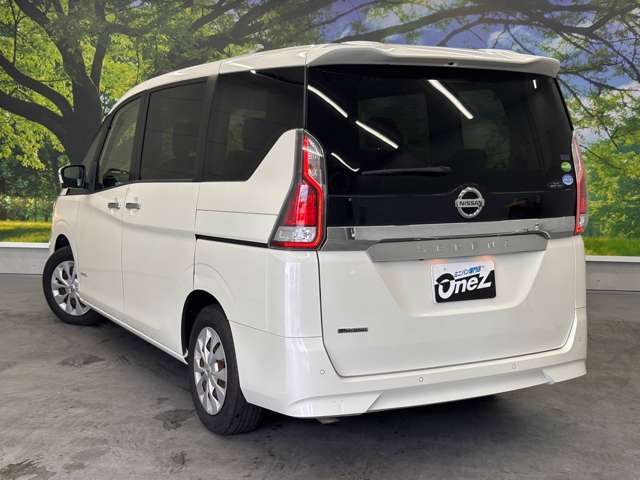 日産 セレナ ２．０ Ｘ ＶセレクションＩＩ R1年 (近畿) 99