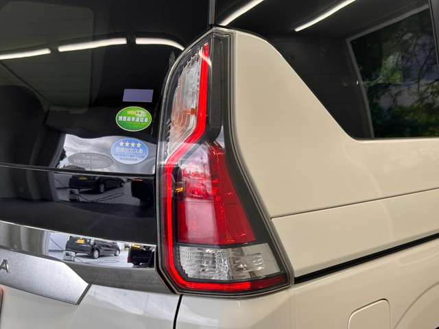 日産 セレナ ２．０ Ｘ ＶセレクションＩＩ R1年 (近畿) 99