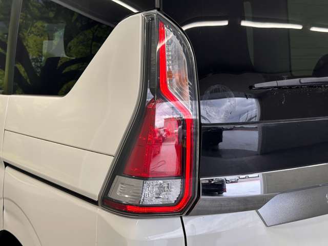 日産 セレナ ２．０ Ｘ ＶセレクションＩＩ R1年 (近畿) 99