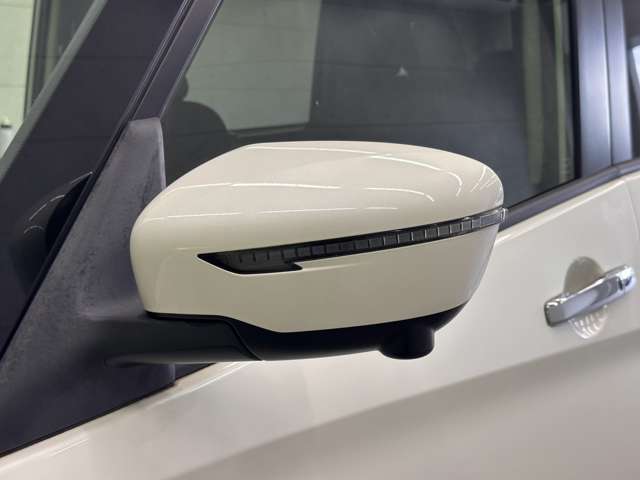日産 セレナ ２．０ Ｘ ＶセレクションＩＩ R1年 (近畿) 99