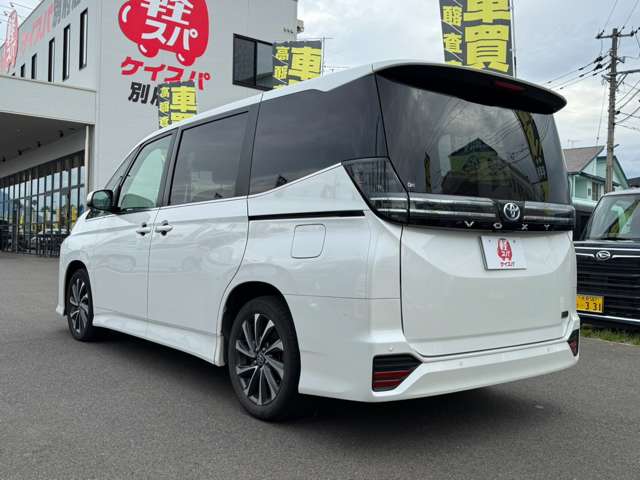トヨタ ヴォクシー １．８ ハイブリッド Ｓ－Ｚ R4年 (九州・沖縄) 99