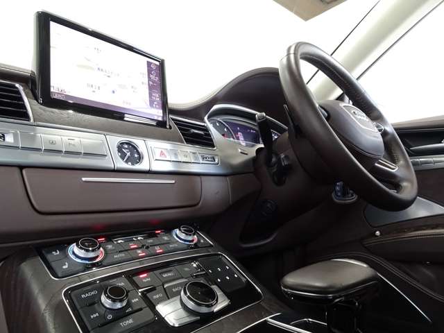 アウディ Ａ８ ３．０ ＴＦＳＩ クワトロ ４ＷＤ H24年 (関東) 99