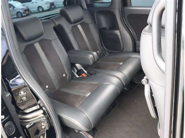 ホンダ Ｎ　ＢＯＸ カスタム ６６０ Ｌ ターボ スタイルプラス ブラック R5年 (関東) 99
