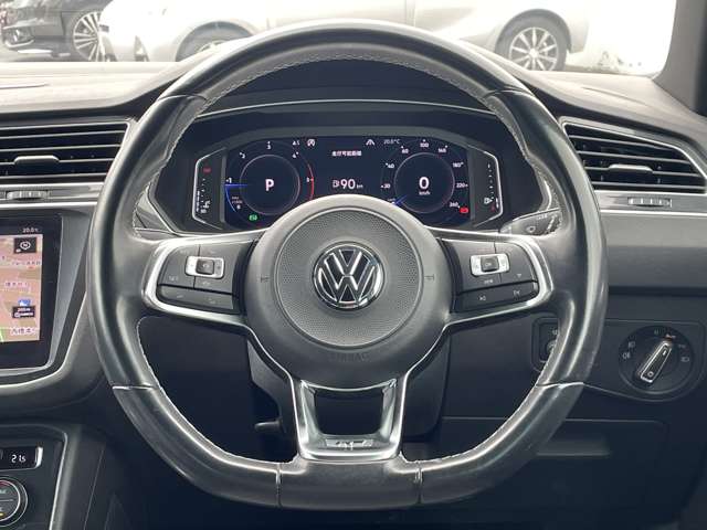 フォルクスワーゲン ティグアン ＴＤＩ ４モーション Ｒライン ディーゼルターボ ４ＷＤ R1年 (関東) 99