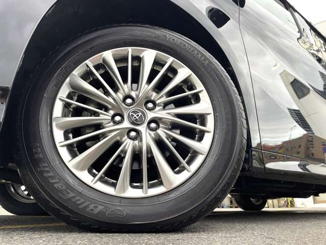 トヨタ アルファード　ハイブリッド ハイブリッド ２．５ ＳＲ Ｅ－ＦＯＵＲ ４ＷＤ R1年 () 99