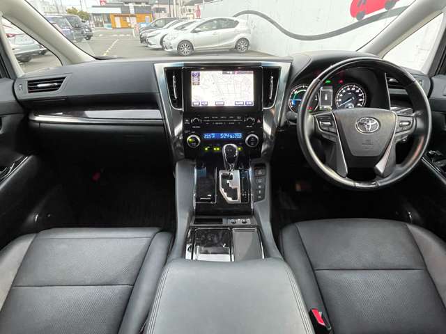 トヨタ アルファード　ハイブリッド ハイブリッド ２．５ ＳＲ Ｅ－ＦＯＵＲ ４ＷＤ R1年 () 99