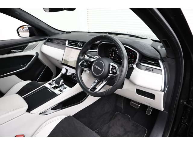 ジャガー Ｆペース ＳＶＲ ５．０Ｌ Ｐ５５０ ４ＷＤ R4年 (東海) 99