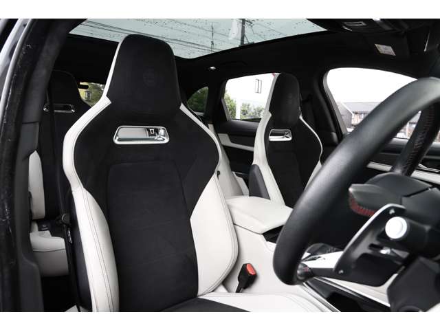 ジャガー Ｆペース ＳＶＲ ５．０Ｌ Ｐ５５０ ４ＷＤ R4年 (東海) 99