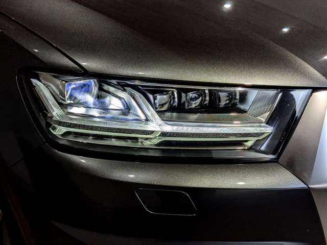 アウディ Ｑ７ ３．０ ＴＦＳＩ クワトロ Ｓラインパッケージ４ＷＤ H29年 (関東) 99