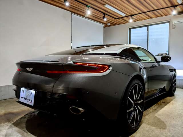 アストンマーティン ＤＢ１１ ローンチエディション H29年 (関東) 99