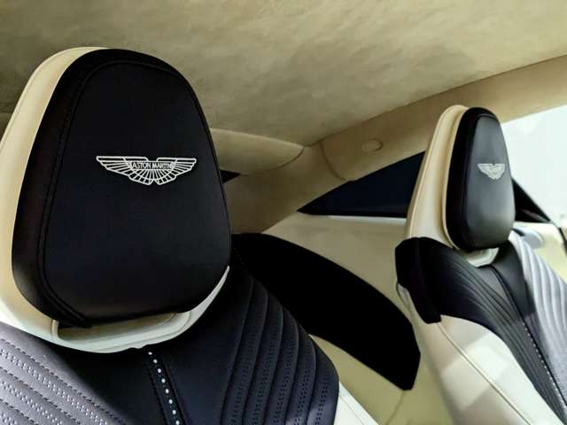 アストンマーティン ＤＢ１１ ローンチエディション H29年 (関東) 99