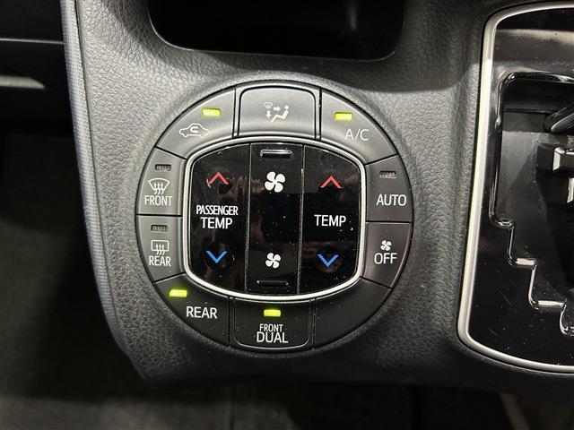トヨタ ヴォクシー ２．０ ＺＳ 煌 H27年 (四国) 99