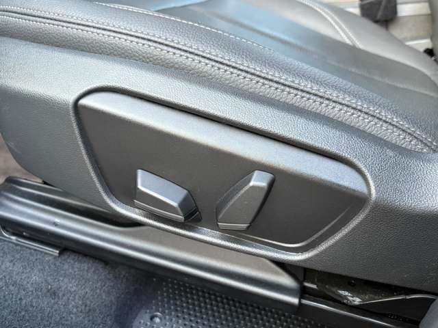 ＢＭＷ ２シリーズアクティブツアラー ２１８Ｄ ラグジュアリー ディーゼルターボ R1年 (関東) 99