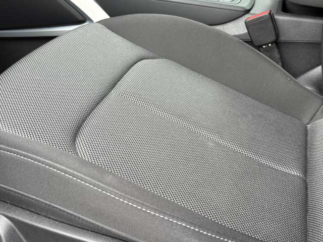 アウディ Ｑ２ ３５ ＴＤＩ スポーツ ディーゼルターボ R3年 (関東) 99