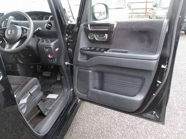 ホンダ Ｎ　ＢＯＸ カスタム ６６０ Ｇ Ｌ ホンダセンシング H30年 (九州・沖縄) 99