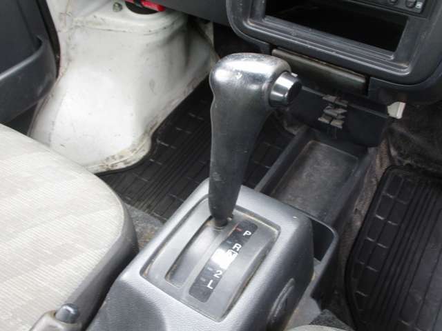 スズキ キャリイトラック ６６０ ＫＣエアコン・パワステ ３方開 ４ＷＤ H25年 (九州・沖縄) 99