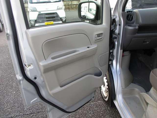 スズキ エブリイ ６６０ ＰＣ リミテッド ハイルーフ ５ＡＧＳ車 ４ＷＤ H28年 (九州・沖縄) 99