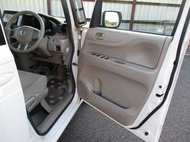 ホンダ Ｎ　ＢＯＸ ６６０ Ｇ Ｌパッケージ H24年 (九州・沖縄) 99