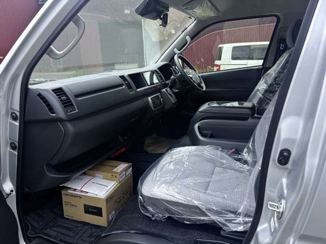 トヨタ ハイエースコミューター ２．７ ＧＬ ４ＷＤ R7年 (北海道) 99