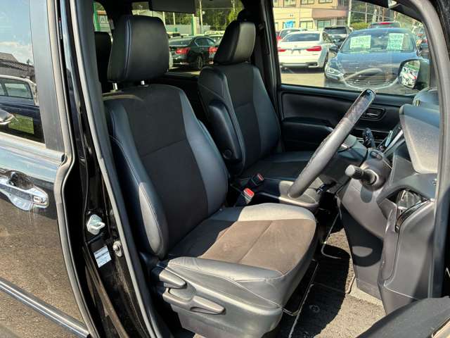 トヨタ ノア ２．０ ＳＩ ＷＸＢＩＩＩ R3年 (関東) 99