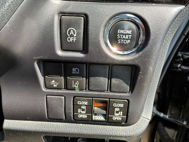 トヨタ ノア ２．０ ＳＩ ＷＸＢＩＩＩ R3年 (関東) 99