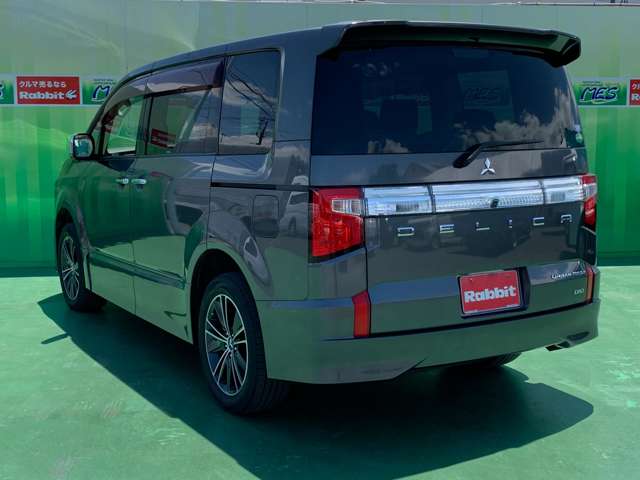 三菱 デリカ　Ｄ：５ アーバンギア ２．２ Ｇ ディーゼルターボ ４ＷＤ R1年 (関東) 99