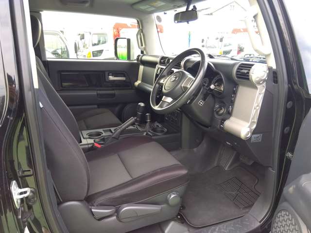 トヨタ ＦＪ　クルーザー ４．０ カラーパッケージ ４ＷＤ H26年 (関東) 99