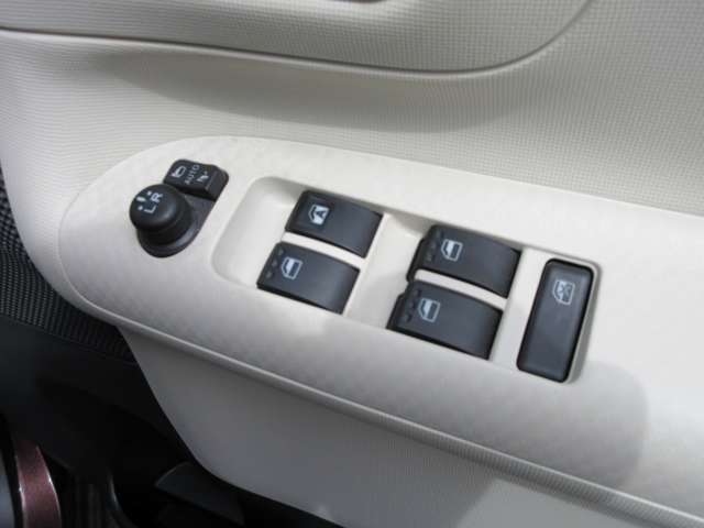 ダイハツ ムーヴ　キャンバス ６６０ Ｘ H29年 (関東) 99
