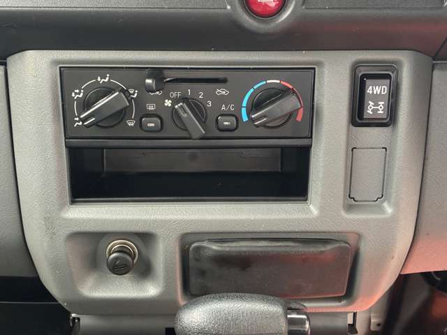 三菱 ミニキャブバン ６６０ ＣＤ ハイルーフ ４ＷＤ H22年 (甲信越・北陸) 99