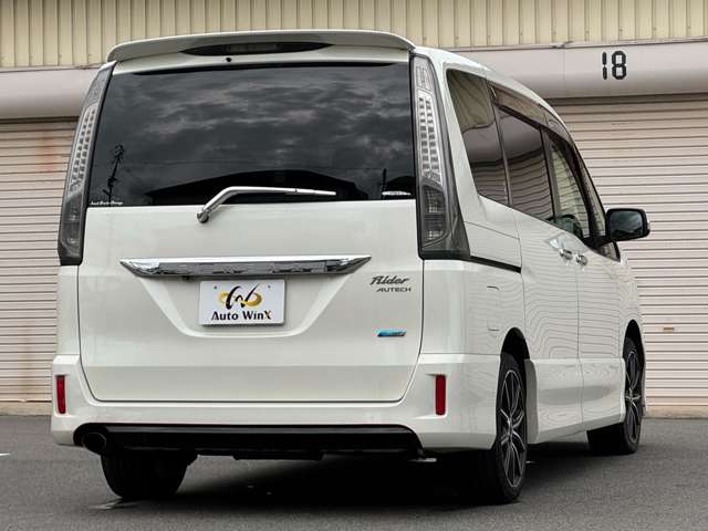 日産 セレナ ２．０ ライダー ブラックライン H24年 (近畿) 99